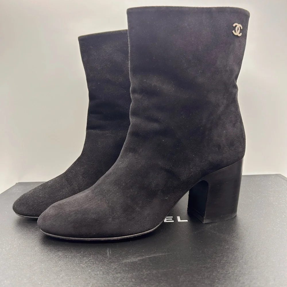 CHANEL Black Suede CC Calfskin Short Boots Made in Italy Size 38 Box Dustbags - Picture 2 of 15